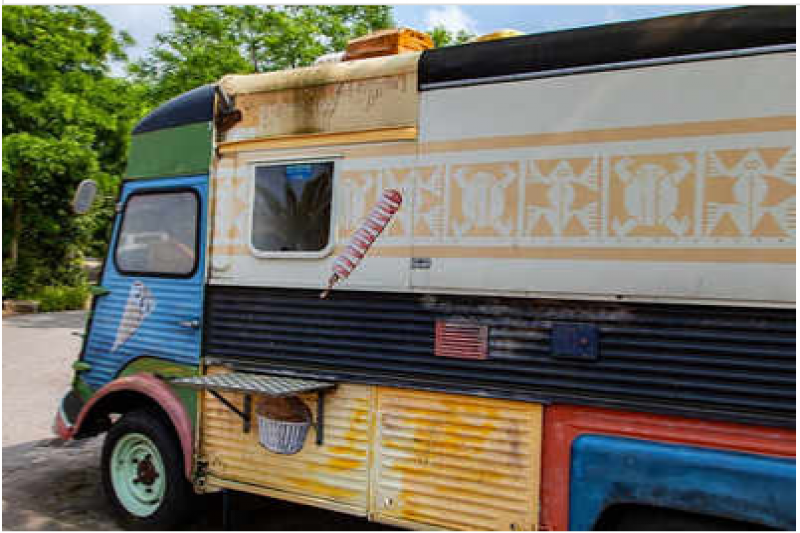 Mumbai 24*7: Cash-Strapped Hoteliers Fear Food Trucks Will Eat Into Business