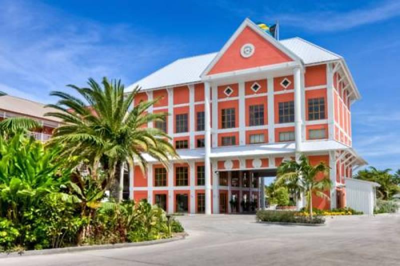 Hotelier: GB leisure tourism virtually ‘non-existent’ since Hurricane Matthew in 2016