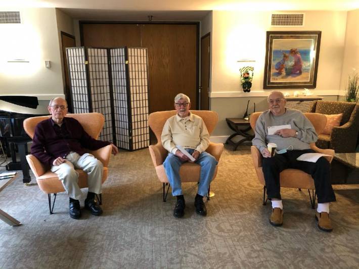 Travel Agent Helps Aging Veteran Pilot Pals Go On Dream Boys' Trip – Without Costing Them a Dime
