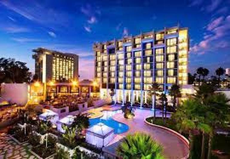 Hotel industry basking in open border optimism