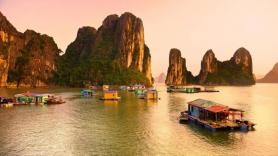 Vietnam island welcome tourists with big desires