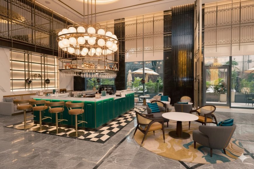 Renaissance Bengaluru Race Course Hotel Debuts a Revitalised Lobby and R Bar Inspired by Heritage & Modern Design